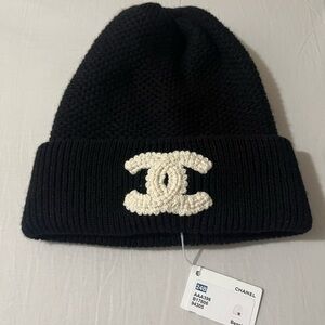 Chanel Cashmere Beanie Black